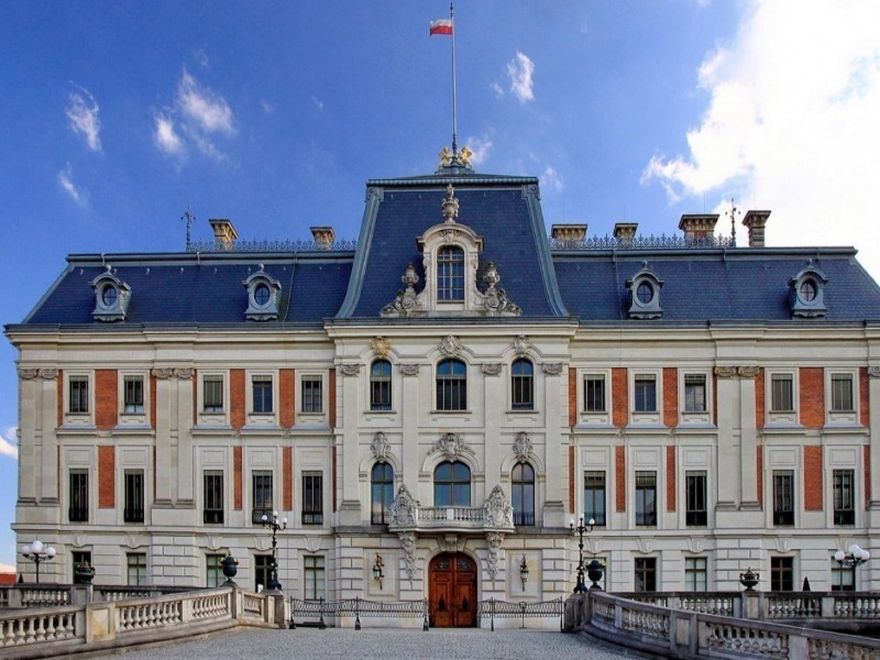 https://pl.wikipedia.org/wiki/Zamek_w_Pszczynie